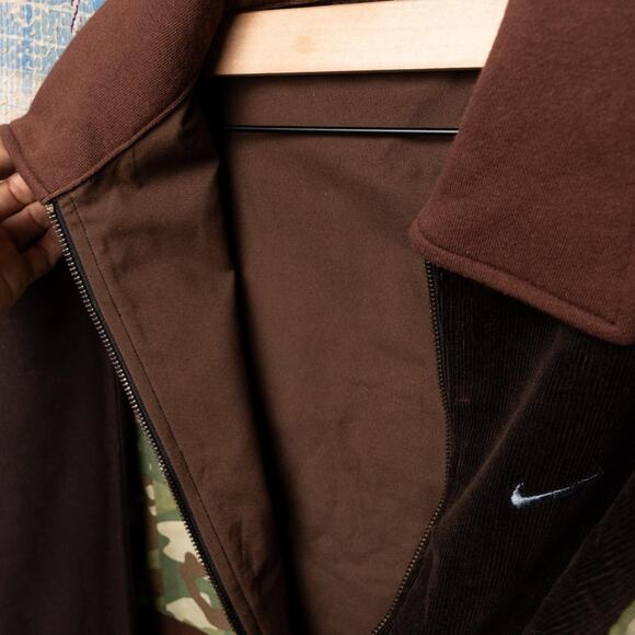 Custom upcycled cropped nike jacket - Picture 3 of 6